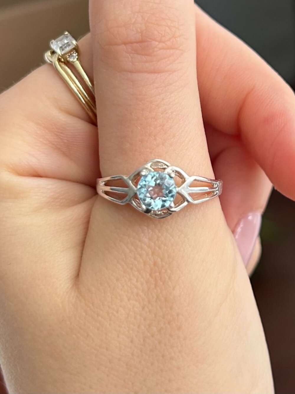 Sterling 925 silver ring with solitaire blue stone - size 10
